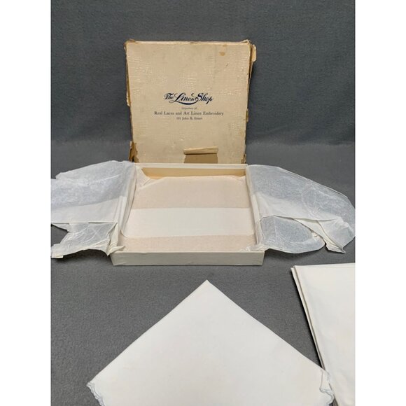 Vintage Linen Shop Embroidered Handkerchiefs Set of 12 White & Blue Floral Desig - Picture 4 of 5